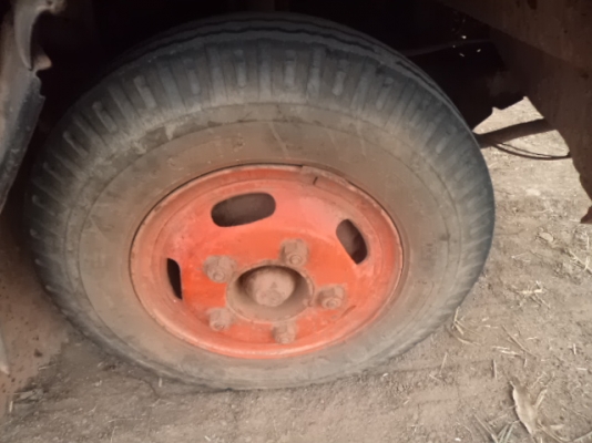 ขายรถอีซูซุ6ล้อ เครื่อง110แรง พวงมาลัยเพาเวอร์ สภาพร้อมใช้