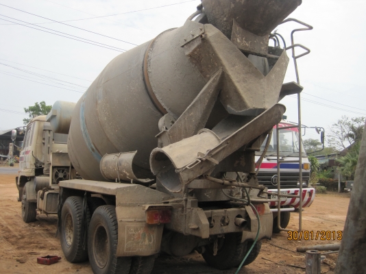 ขายรถบรรทุกNISSUN CWM430 CONVOY10ล้อ2เพลาโม่ปูน7คิว สภาพดี รถห้างแท้ พร้อมใช้งานครับ