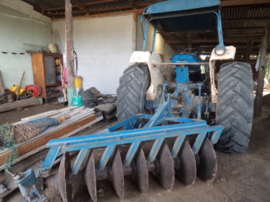 ขายรถไถฟอร์ด77 T3 อุปกร์4ชิ้น สภาพพร้อมใช้