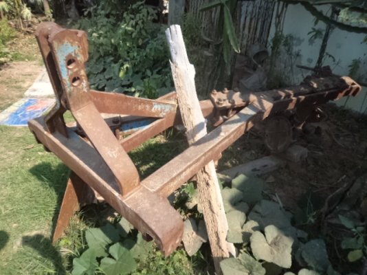 ขายรถไถฟอร์ด77 T3 อุปกร์4ชิ้น สภาพพร้อมใช้