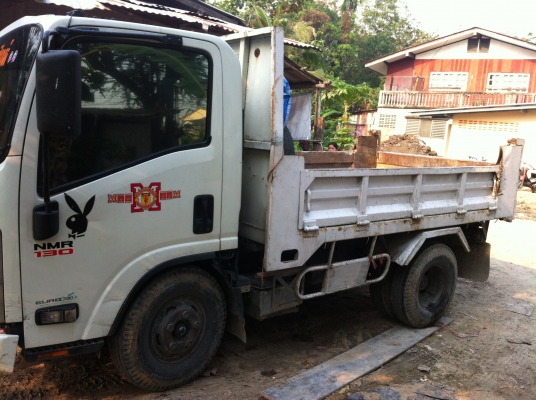 ขายisuzu nmr 130 ดั้ม