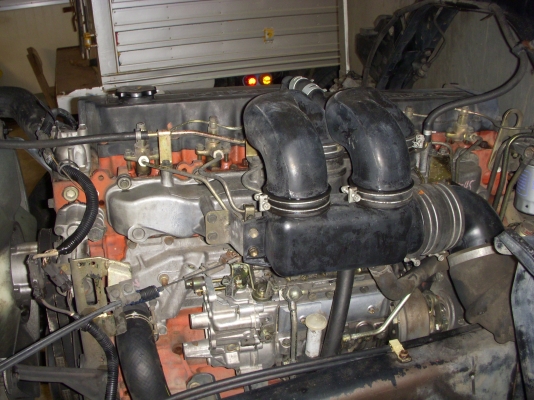 6ล้อFTRตู้ทึบยาว6.50ม195HP 6ล้อFTRตู้ทึบยาว6.50ม195HP