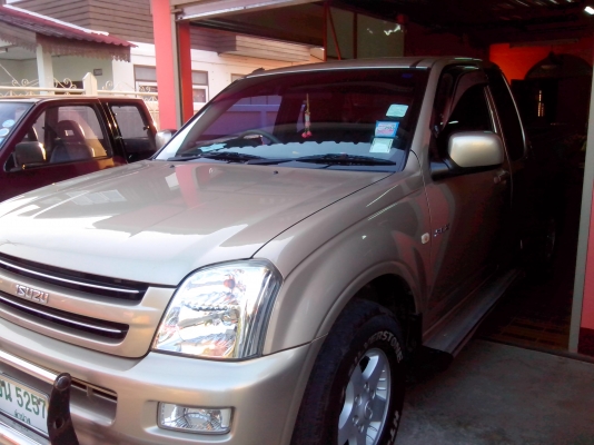 ขาย isuzu D-max cab SLX 2500 Di-turbo ปี46 รถบ้าน100เปอร์เซ็น