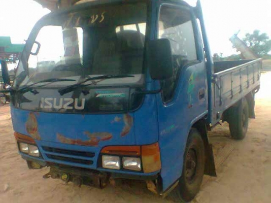 ขายรถบรรทุก 4 ล้อใหญ่ ISUZU  NKR-55   88แรง ปี 47 หัวการ์ตูน เครื่อง 4JF1 กะบะคาโก รถห้างเอกสารพร้อม