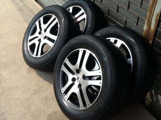 ขายล้อเดิม Honda 4รู100 ขอบ15 พร้อมยาง ทั้งชุด3,800