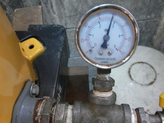 ขายปั้มน้ำ Mitsubishi 200 W สภาพสวยมาก ใช้น้อยผลิตปี 53 รับประกันคุณภาพ ดูประวัติขายผมได้ครับ