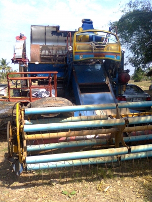 ขายรถเกียวข้าวรองกระสอบHO7D