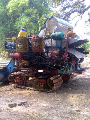 ขายรถเกียวข้าวรองกระสอบHO7D