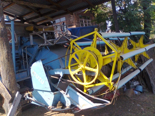 ขายรถเกี่ยวข้าวไทยอุ้มเส็งยนต์ ข้าว-ถั่ว