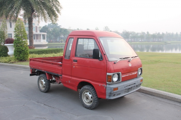 รถกระป้อญีปุ่น รุ่นหัวแตงโม 4x4 นั่งสบาย เก็บของได้เยอะ  ลุยดี