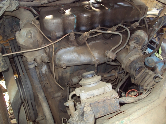 ขาย 6 ล้อนิสสัน คาร์บอน พร้อมใช้