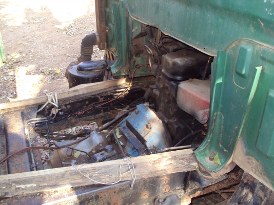 ขาย 6 ล้อนิสสัน คาร์บอน พร้อมใช้