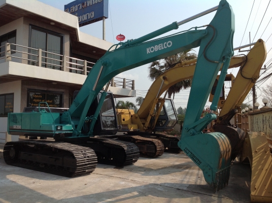 ขายรถแบคโฮ KOBELCO SK 200-2 มาร์คทู ตัวเดินใหญ่ ปรับสภาพใหม่ พร้อมใช้งาน ขายรถแบคโฮ KOBELCO SK 200-2 มาร์คทู ตัวเดินใหญ่ ปรับสภาพใหม่ พร้อมใช้งาน