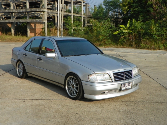 ขายถูก BENZ W202 C180 ปี96 Auto แต่งสวยประหยัดด้วย LPG ขับแล้วเท่ห์