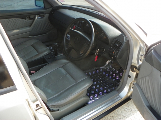 ขายถูก BENZ W202 C180 ปี96 Auto แต่งสวยประหยัดด้วย LPG ขับแล้วเท่ห์