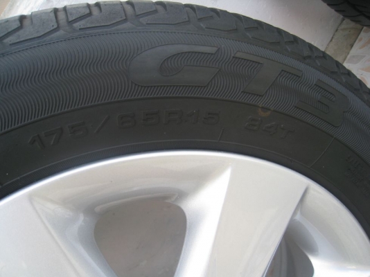 ขายกะทะล้อ Nissan march 14" 4รู 100 +ฝาครอบ+ ยาง ปี 4812 (081-3747940)