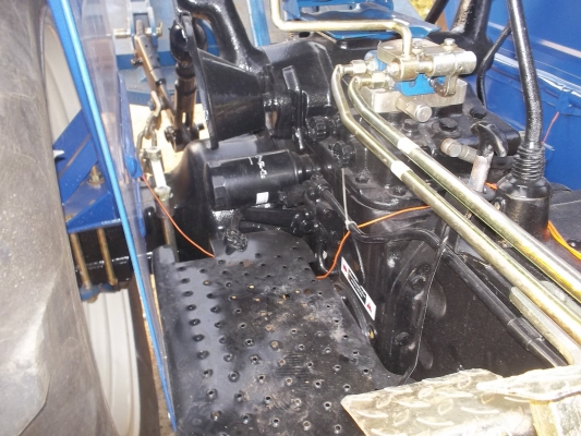 ขายรถไถฟอร์ด6600เต็มตัวยังไม่เคยใช้งานในไทยพร้อมใบมีดTTเฟิร์สผาน7ของเจริญมอเตอร์(เอกสารใบ อินวอย)รถอยู่ปากช่อง