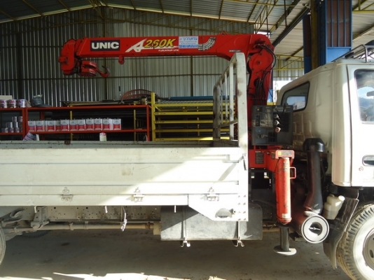 ขายรถ 6 ล้อ ISUZU NQR175 ติดเครนยี่ห้อ UNIC 260A รุ่นใหม่