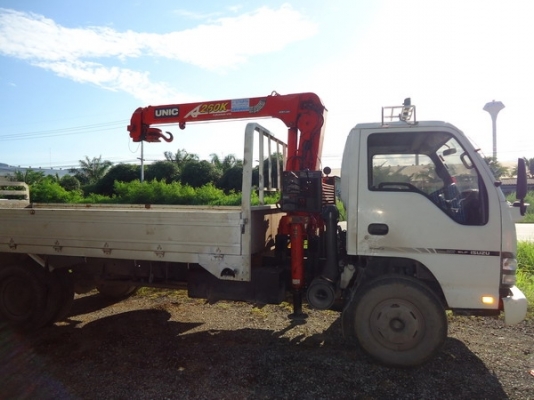 ขายรถ 6 ล้อ ISUZU NQR175 ติดเครนยี่ห้อ UNIC 260A รุ่นใหม่