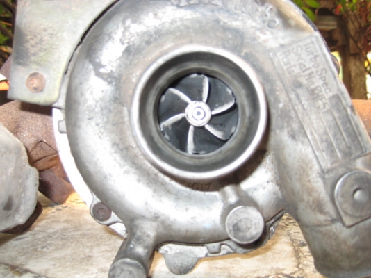 ขายเทอร์โบ isuzu 2.5 พร้อมเขา 3,500