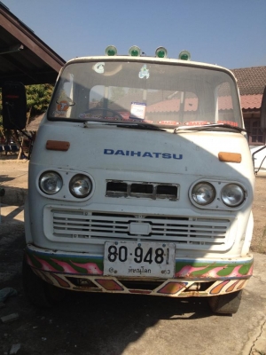 รถบรรทุก 4 ล้อ