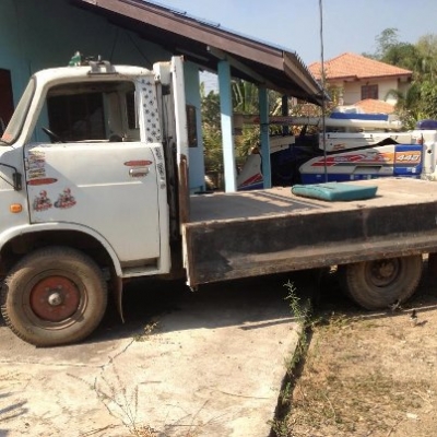 รถบรรทุก 4 ล้อ รถบรรทุก 4 ล้อ