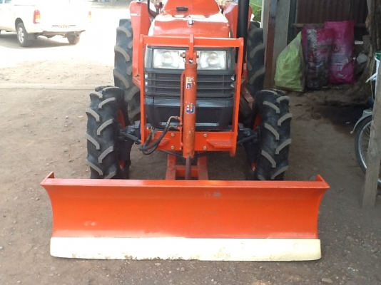 คูโบต้า L3408 4 WD 2 เพลา ใบมีดดันหน้า ถูกๆครับ