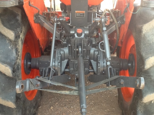 คูโบต้า L3408 4 WD 2 เพลา ใบมีดดันหน้า ถูกๆครับ