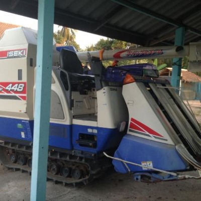 ขายรถเกี่ยวข้าวรุ่นใหม่