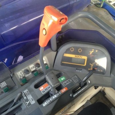 ขายรถเกี่ยวข้าวรุ่นใหม่ ขายรถเกี่ยวข้าวรุ่นใหม่