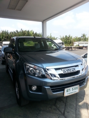 ขายรถกะบะ4*4 isuzu 2012