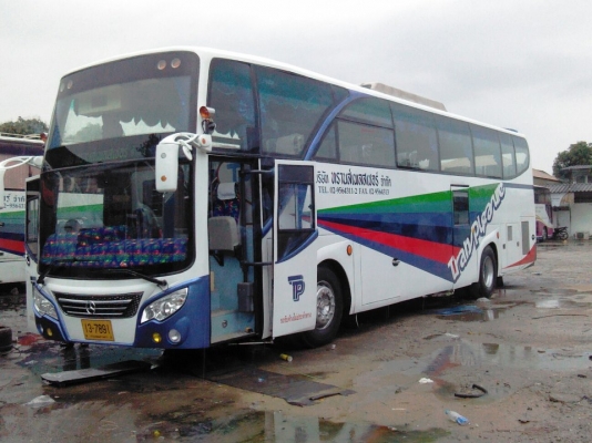 ให้เช่ารถ Bus VIP มีรถ Bus 6 ล้อและ 8 ล้อขายหลายคัน