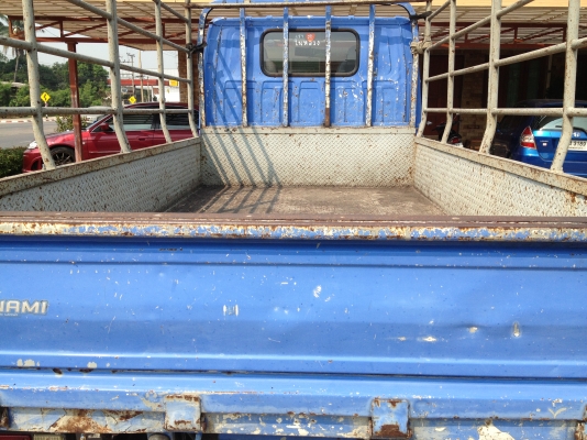 ขายหกล้อ ISUZU ELF ปี 44 เครื่อง 3100 cc เพาเวอร์ กระจกไฟฟ้า ป้ายไม่ติดเวลา คลัซซี่สวย ขายตามสภาพ 350,000