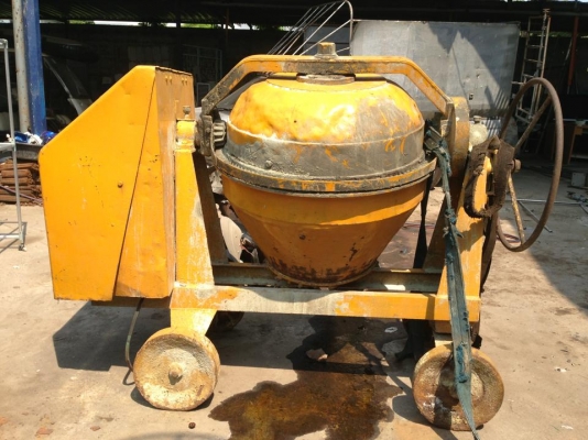 ขายโม่ปูน สภาพดี โทร 084-055-7743