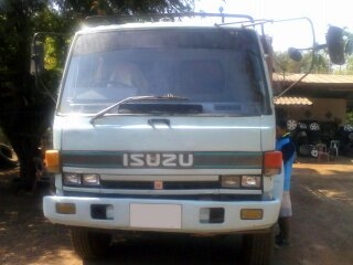 ขายด่วนหลุดมัดจำรถบรรทุก10ล้อ2เพลาดั้ม นางฟ้าห้างแท้ ISUZU ROCKY 195แรง เกียร์ZF กระบะสามมิตร เครื่องดี คัสชีสสวย รถเดิมๆ รถพร้อมใช้งานครับ