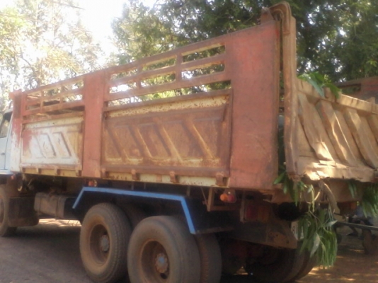 ขายด่วนหลุดมัดจำรถบรรทุก10ล้อ2เพลาดั้ม นางฟ้าห้างแท้ ISUZU ROCKY 195แรง เกียร์ZF กระบะสามมิตร เครื่องดี คัสชีสสวย รถเดิมๆ รถพร้อมใช้งานครับ