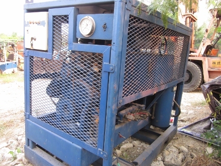 ขาย-เครื่องปั๊มลมแบบเครื่องยนต์ INGERSOLLAND: ดีเซล 3 สูบ เครื่อง perkin มือสองนำเข้าจากญี่ปุ่น