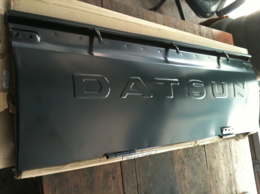 ขายบอดี้พาร์ททุกรุ่นกระบะถอดทุกรุ่น 4ข 5ข datsun 620 720 อะไหล่ทุกชิ้น0894437285