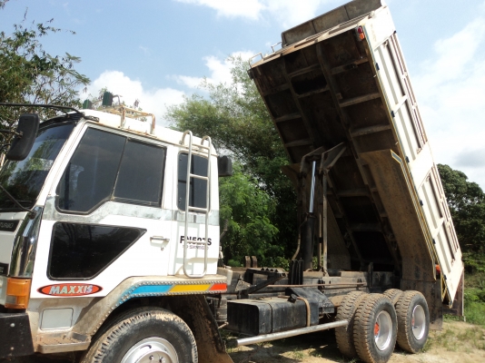 ขาย 10 ล้อดั๊ม MITUBISHI 230 แรงม้า ขาย 10 ล้อดั๊ม MITUBISHI 230 แรงม้า