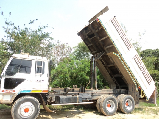 ขาย 10 ล้อดั๊ม MITUBISHI 230 แรงม้า ขาย 10 ล้อดั๊ม MITUBISHI 230 แรงม้า