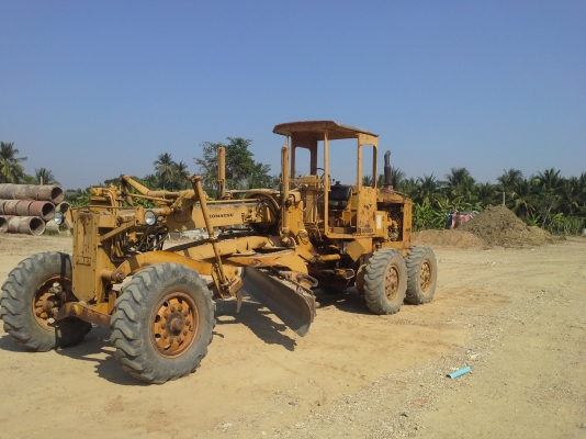 ขายรถเกรดKOMATSU GD605A-1