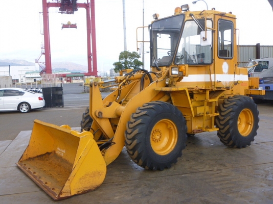 New Stock from Japan Komatsu WA100-1 SN: 21065 สภาพสวยจัด มีเก๋ง ไม่แพงครับ