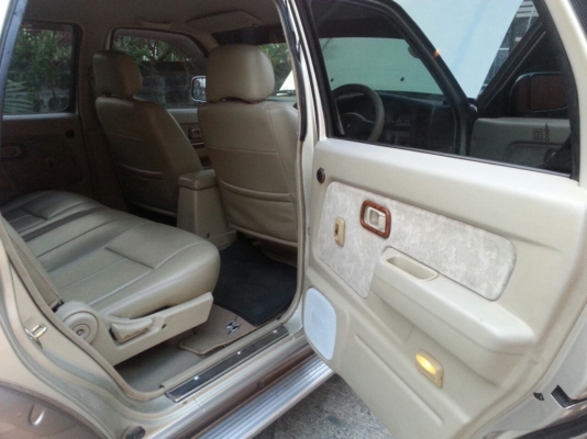 ขายรถครอบครัว7ที่นั่งพร้อมใช้