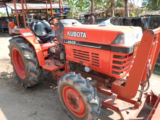 ขายรถไถคูโบต้า L2605 2 เพลา 4WD มีใบมีดพาล5พร้อมไช้งาน