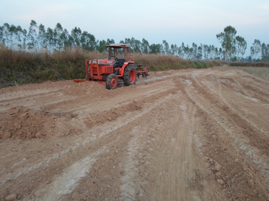 ขายรถไถคูโบต้า L2605 2 เพลา 4WD มีใบมีดพาล5พร้อมไช้งาน