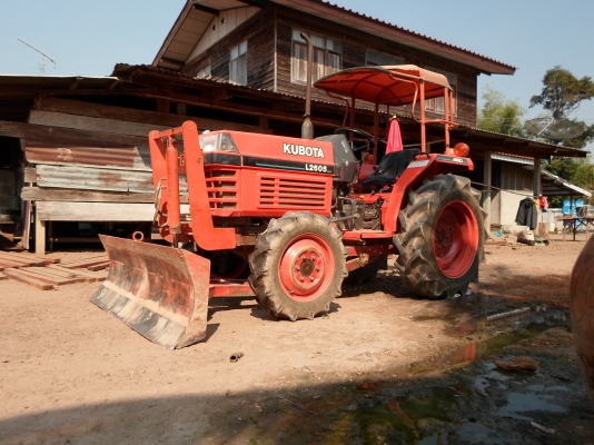 ขายรถไถคูโบต้า L2605 2 เพลา 4WD มีใบมีดพาล5พร้อมไช้งาน