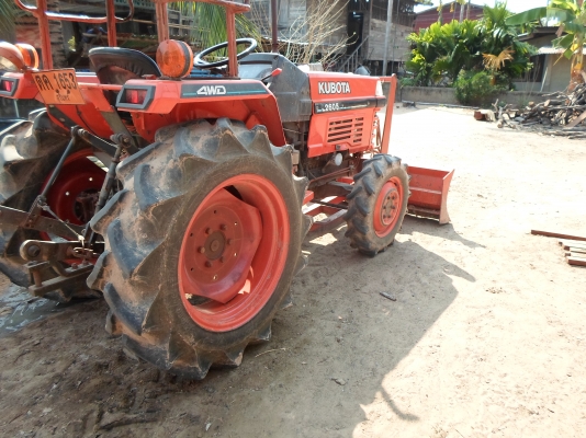ขายรถไถคูโบต้า L2605 2 เพลา 4WD มีใบมีดพาล5พร้อมไช้งาน