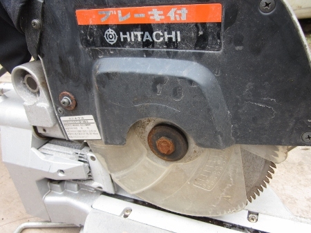 ขาย-เครื่องตัดไม้/ ตัดอลูมิเนียม ตัดองศา ยี่ห้อ HITACHI สำหรับงานเฟอร์นิเจอร์ มือสองจากญี่ปุ่น สภาพเหมือนใหม่