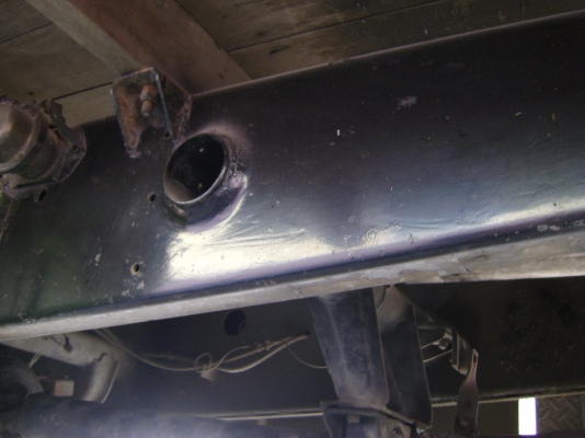 รถบรรทุกหกล้อกลาง พร้อมใช้งาน