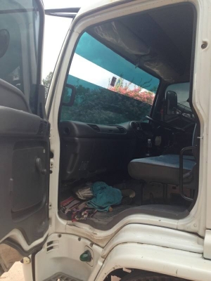 ขาย 6 ล้อดั๊ม ISUZU เด้กก้า 200 แรงม้ากระบะสามมิตรปี 51 สนใจโทร 0819701072